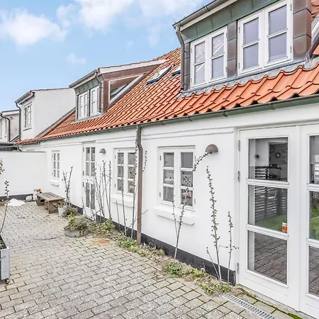 Domi - 200m From The Sea By Interhome