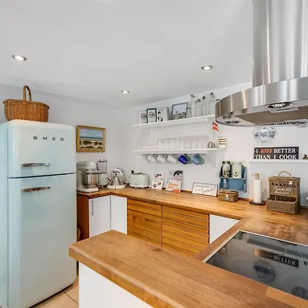 Domi - 200m From The Sea By Interhome *